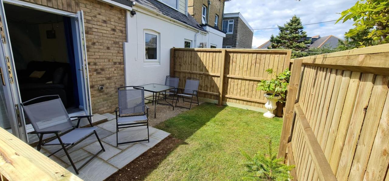 Parterre Holiday Apartments Sandown Zewnętrze zdjęcie