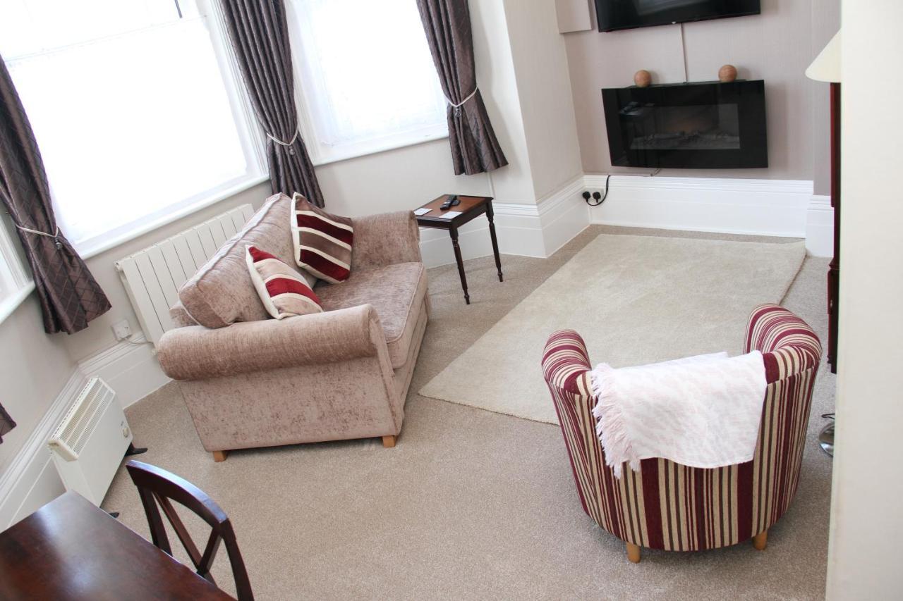 Parterre Holiday Apartments Sandown Zewnętrze zdjęcie