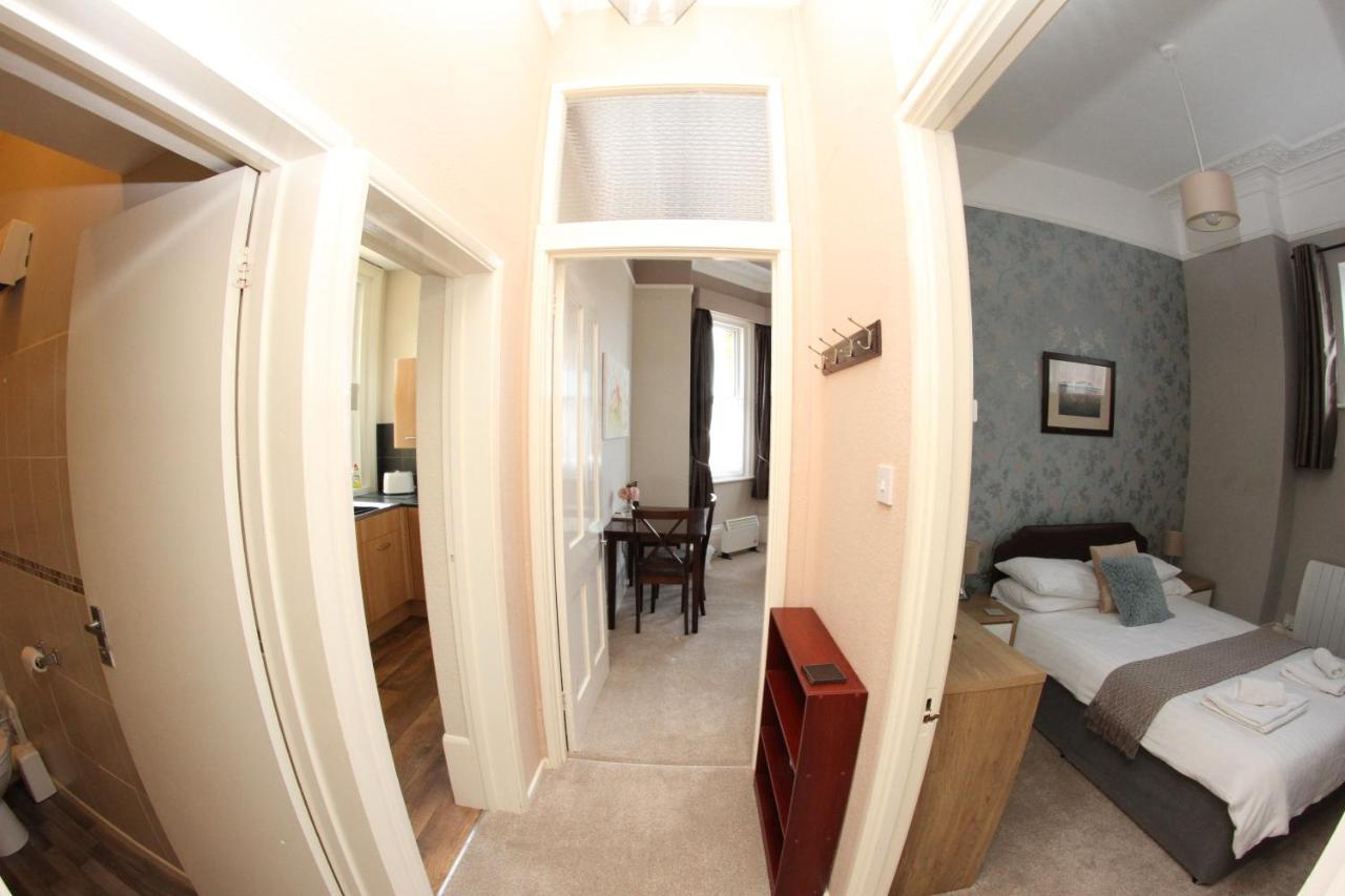 Parterre Holiday Apartments Sandown Zewnętrze zdjęcie