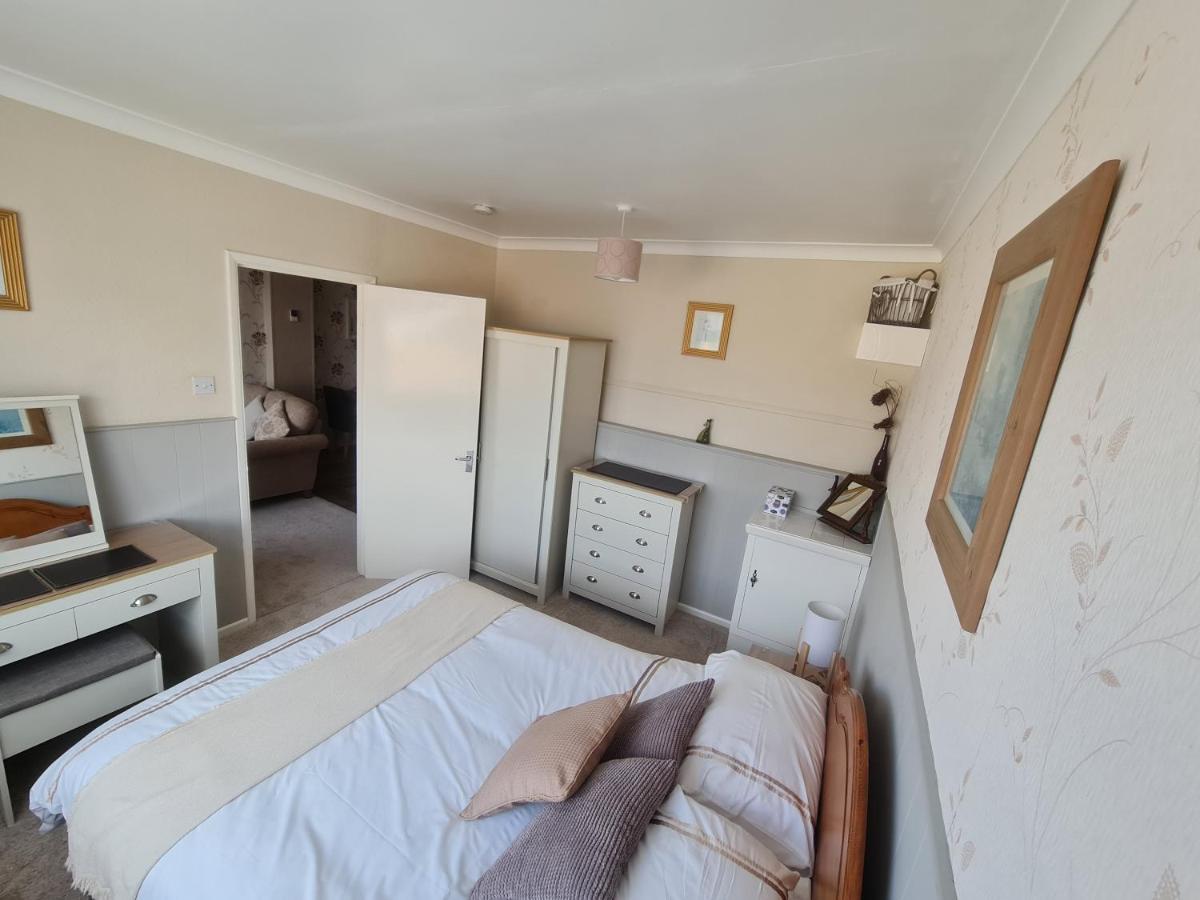 Parterre Holiday Apartments Sandown Zewnętrze zdjęcie