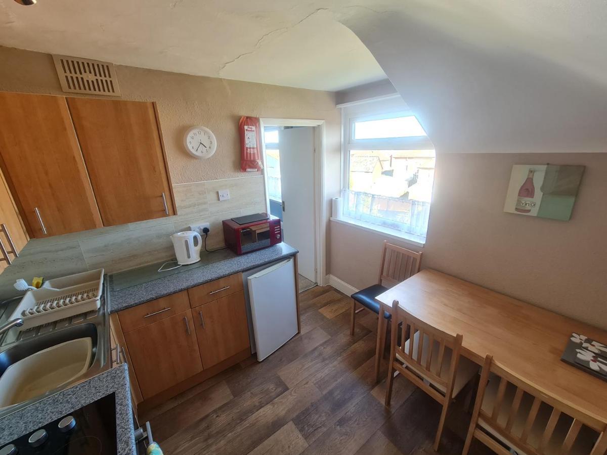 Parterre Holiday Apartments Sandown Zewnętrze zdjęcie