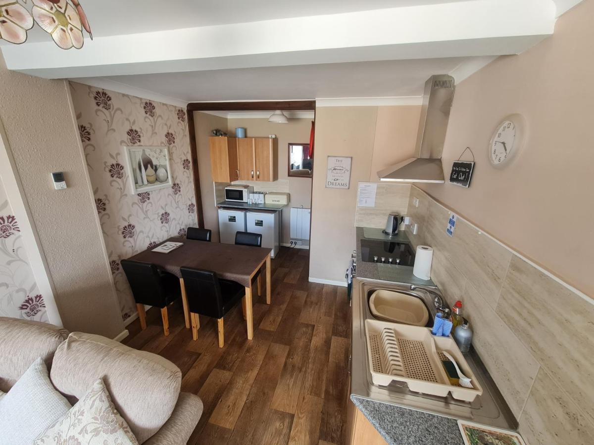 Parterre Holiday Apartments Sandown Zewnętrze zdjęcie